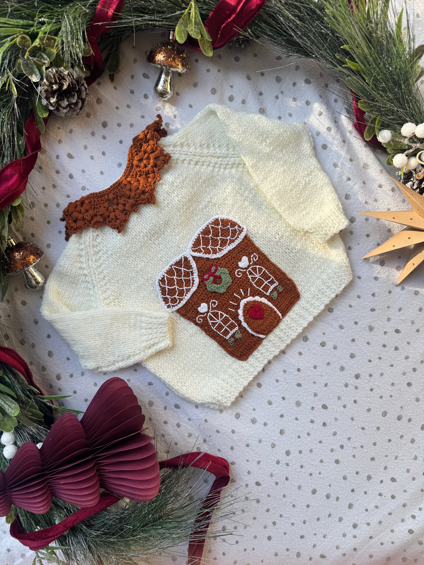 Peace and love gingerbread 1-2 years cream with gingerbread crochet collar