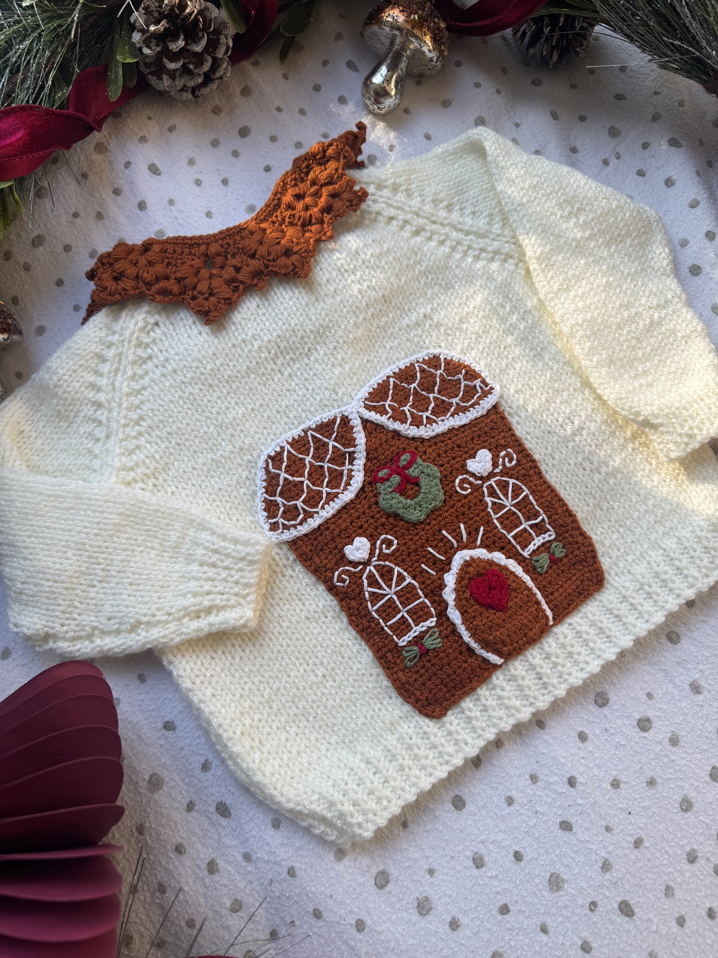 Peace and love gingerbread 1-2 years cream with gingerbread crochet collar