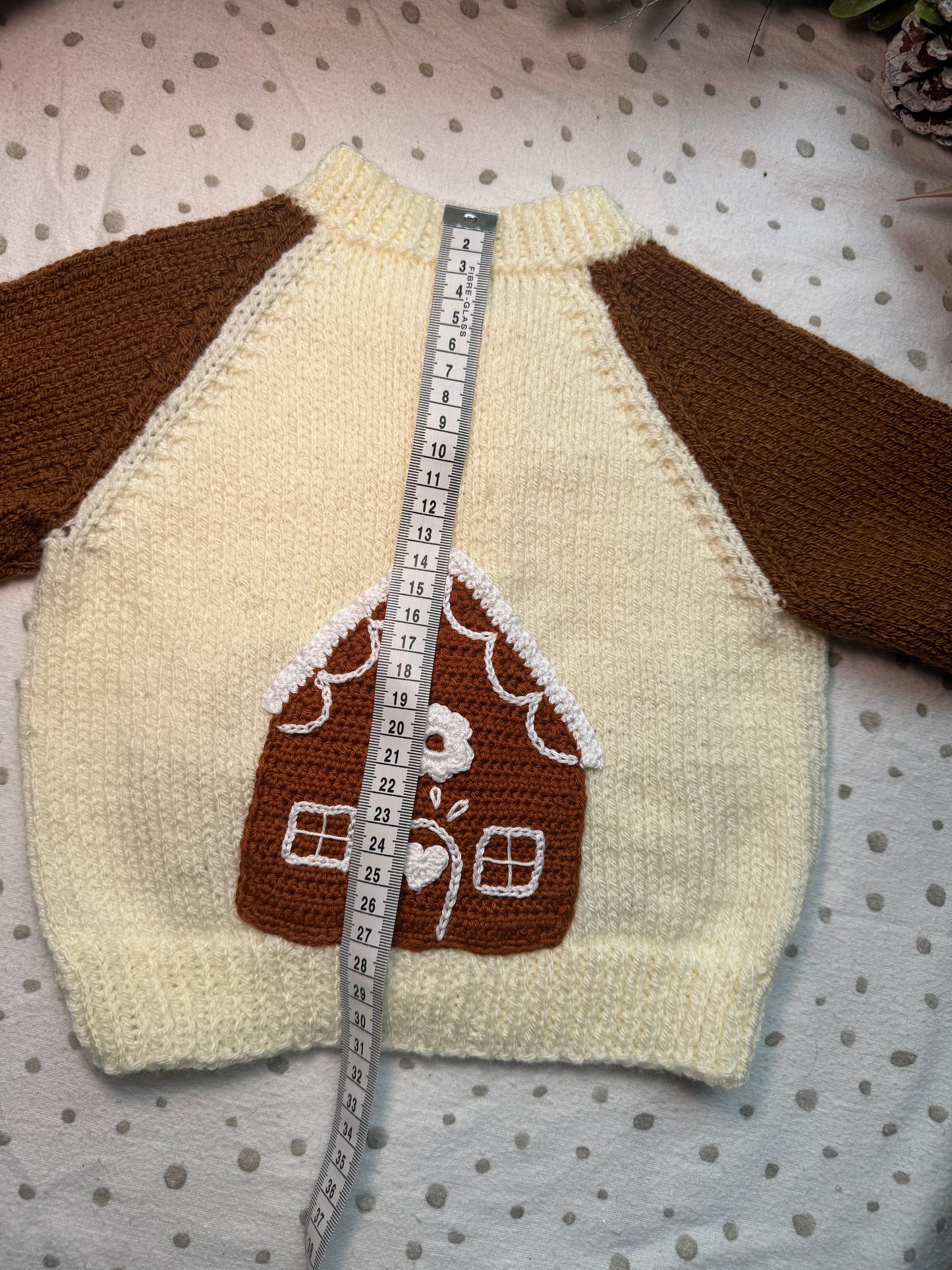 Gingerbread theme 9-12m gingerbread & cream cardigan