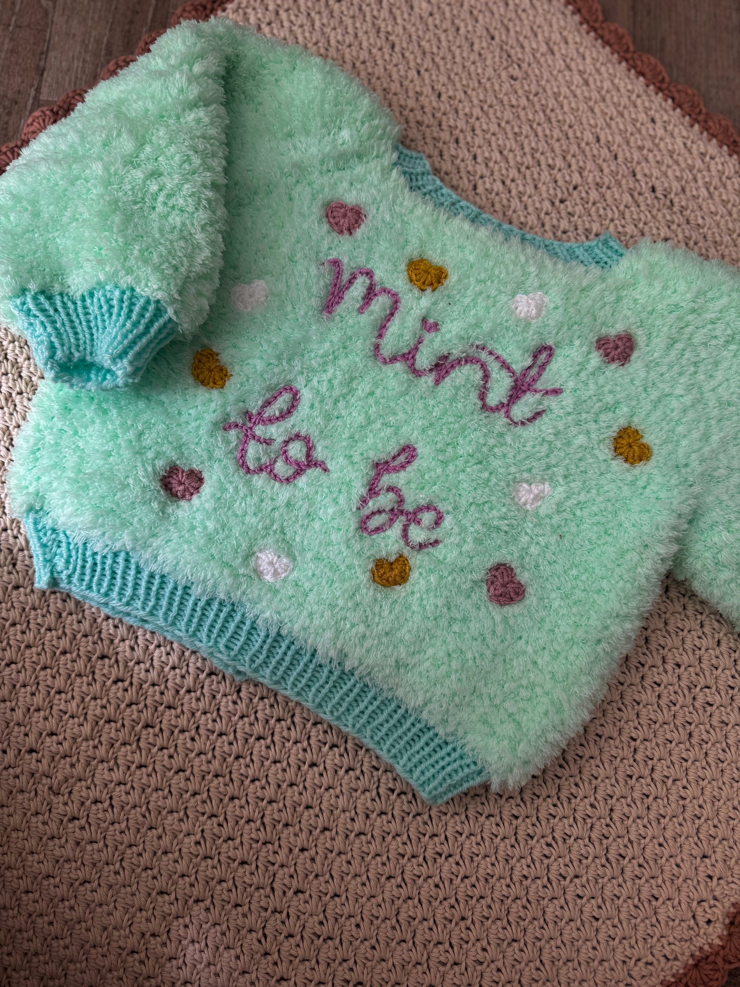Mint to be  2-3 years cardigan