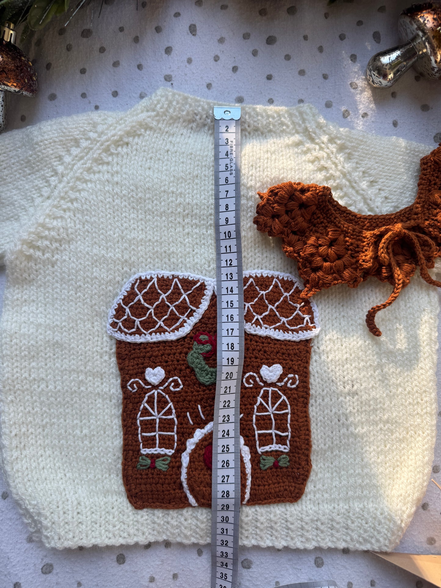 Peace and love gingerbread 1-2 years cream with gingerbread crochet collar