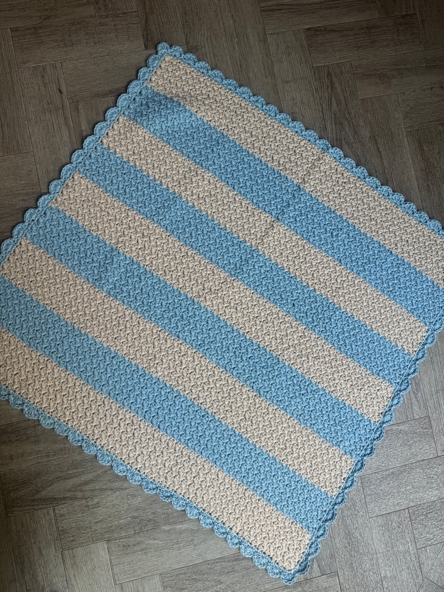 Stroller blanket hand crochet in vanilla & cloud blue stripe