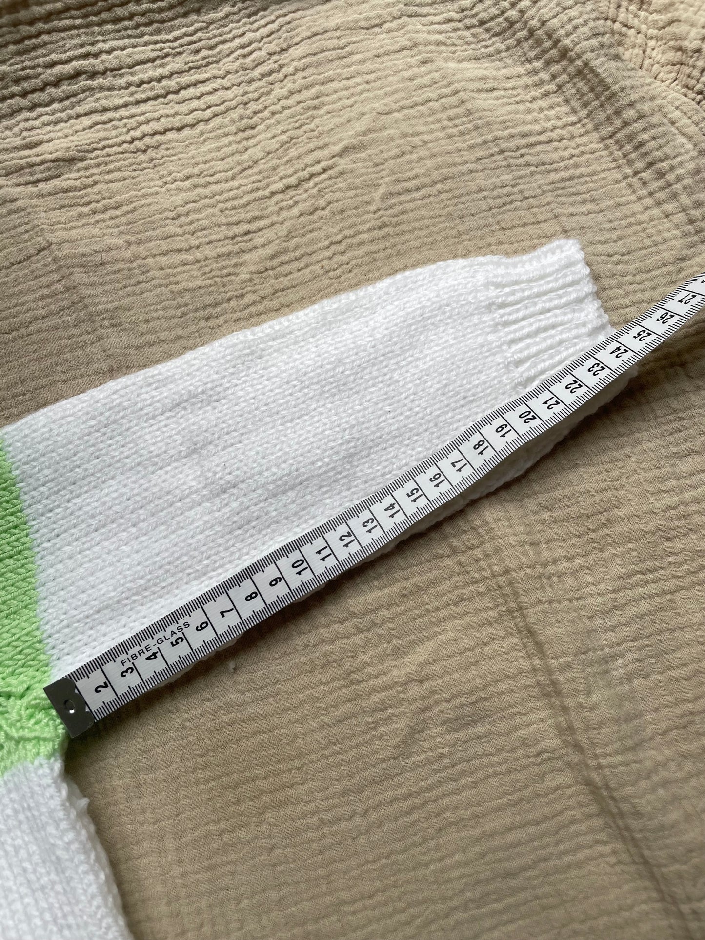 2-3 years white and lime jumper