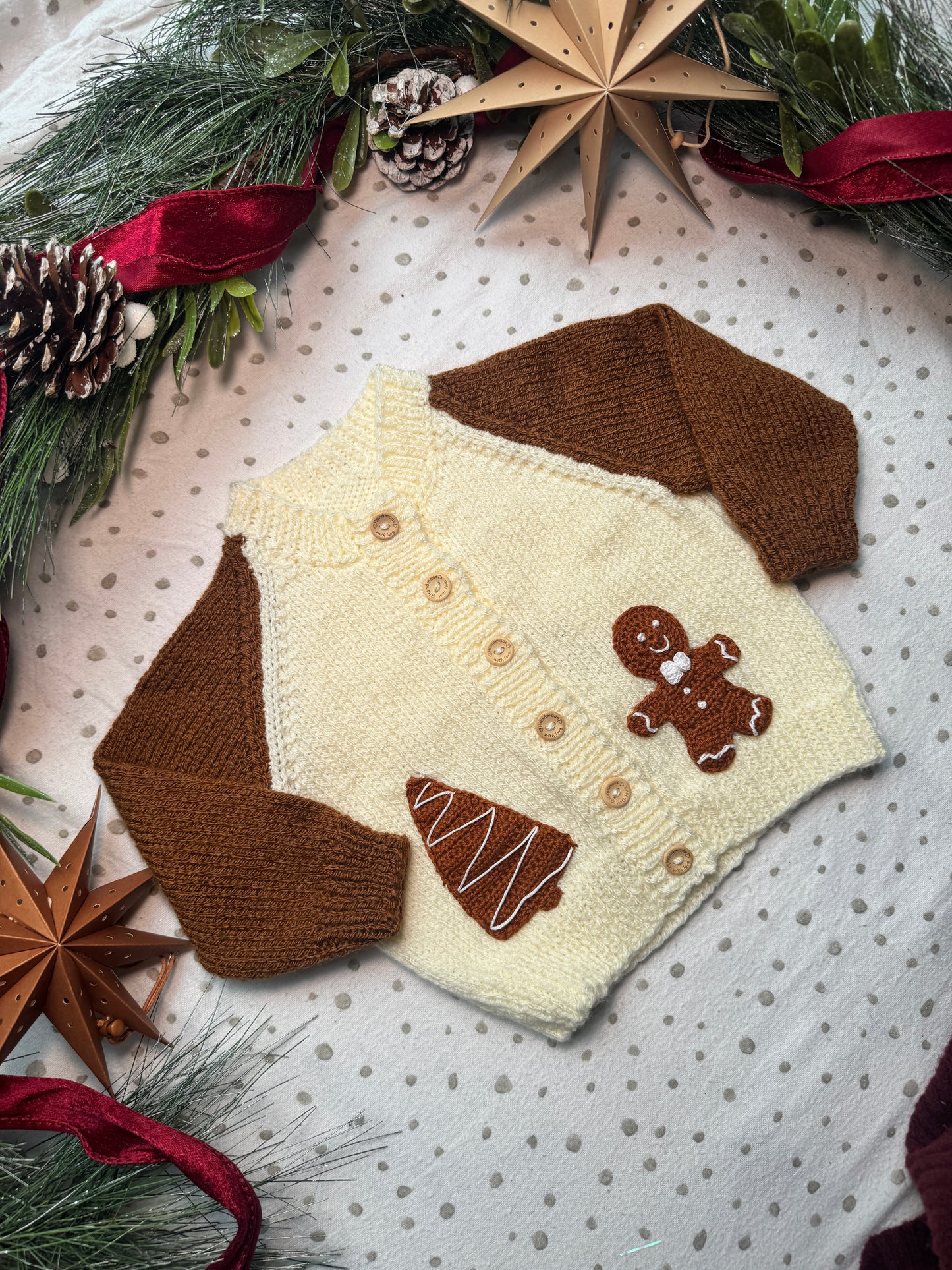 Gingerbread theme 9-12m gingerbread & cream cardigan