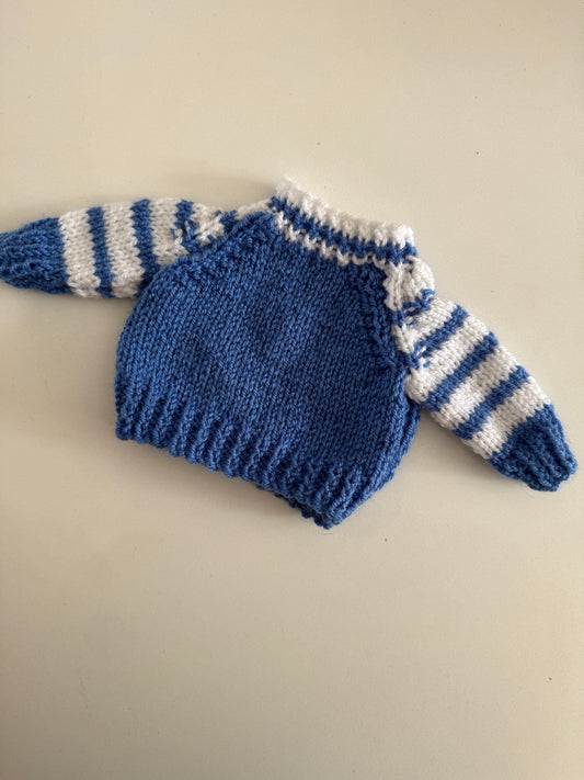 Large jelly cat blue & white jumper