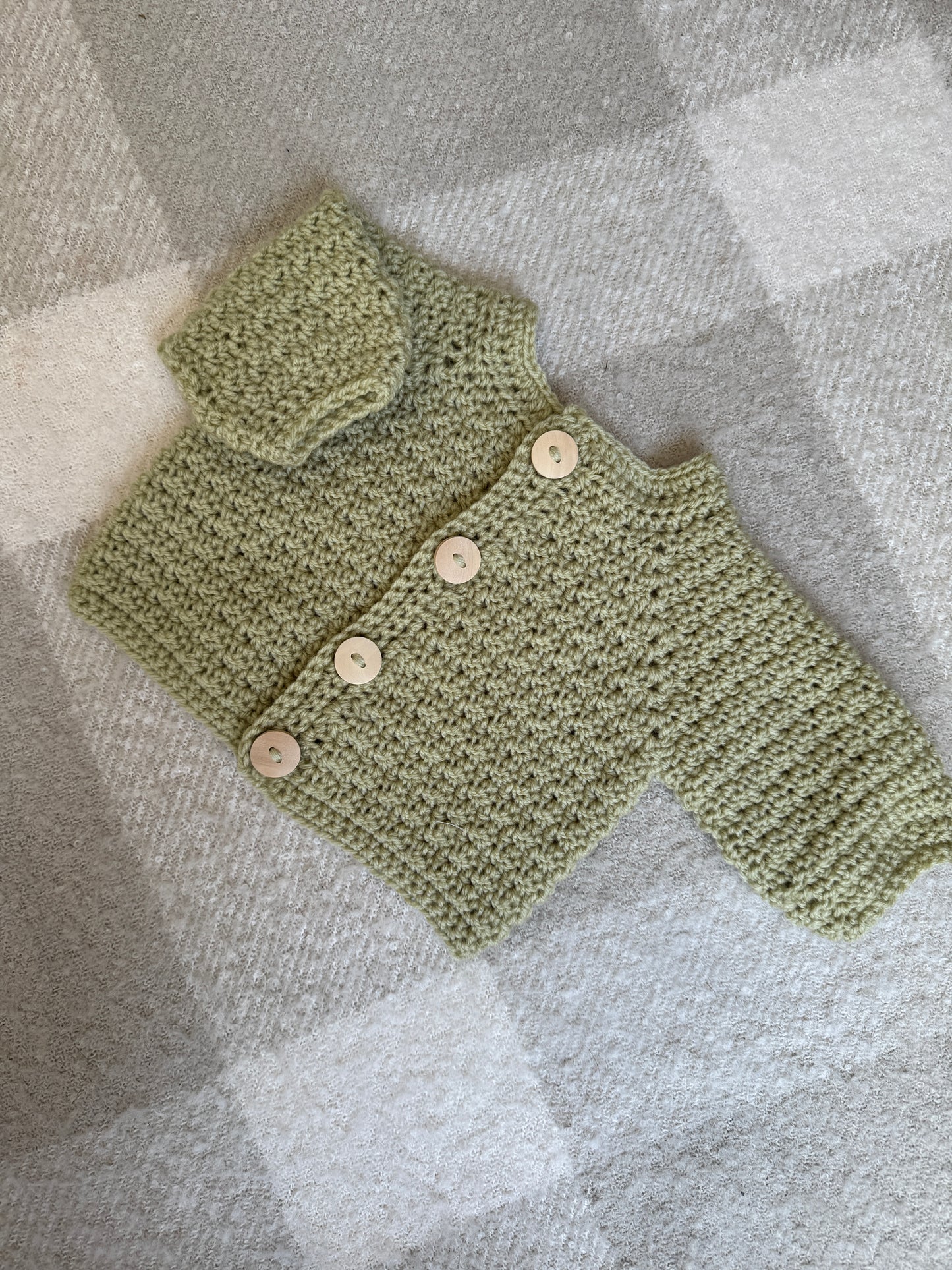 0-6m pale green crochet cardigan