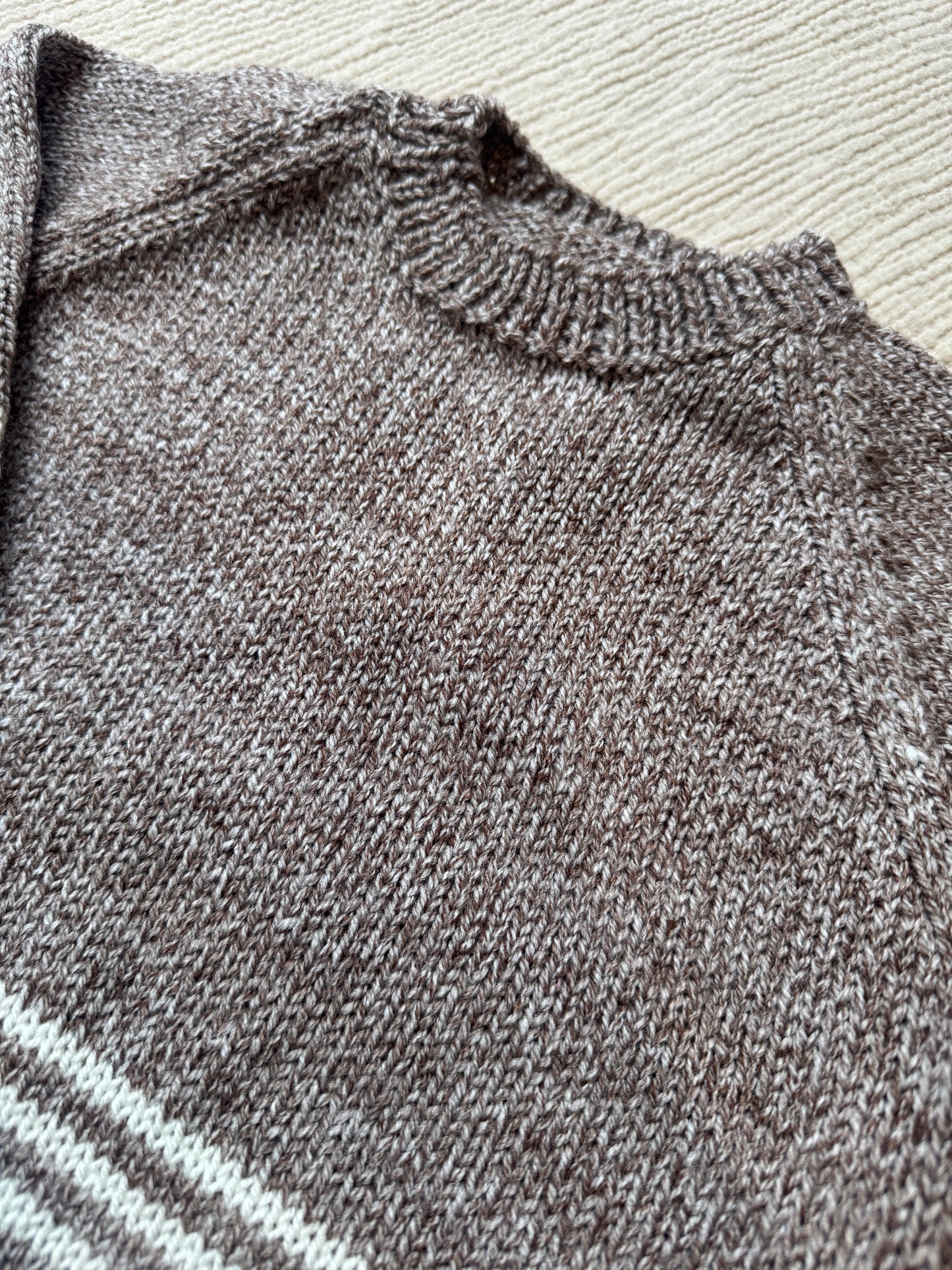 2-4 years brown & cream jumper
