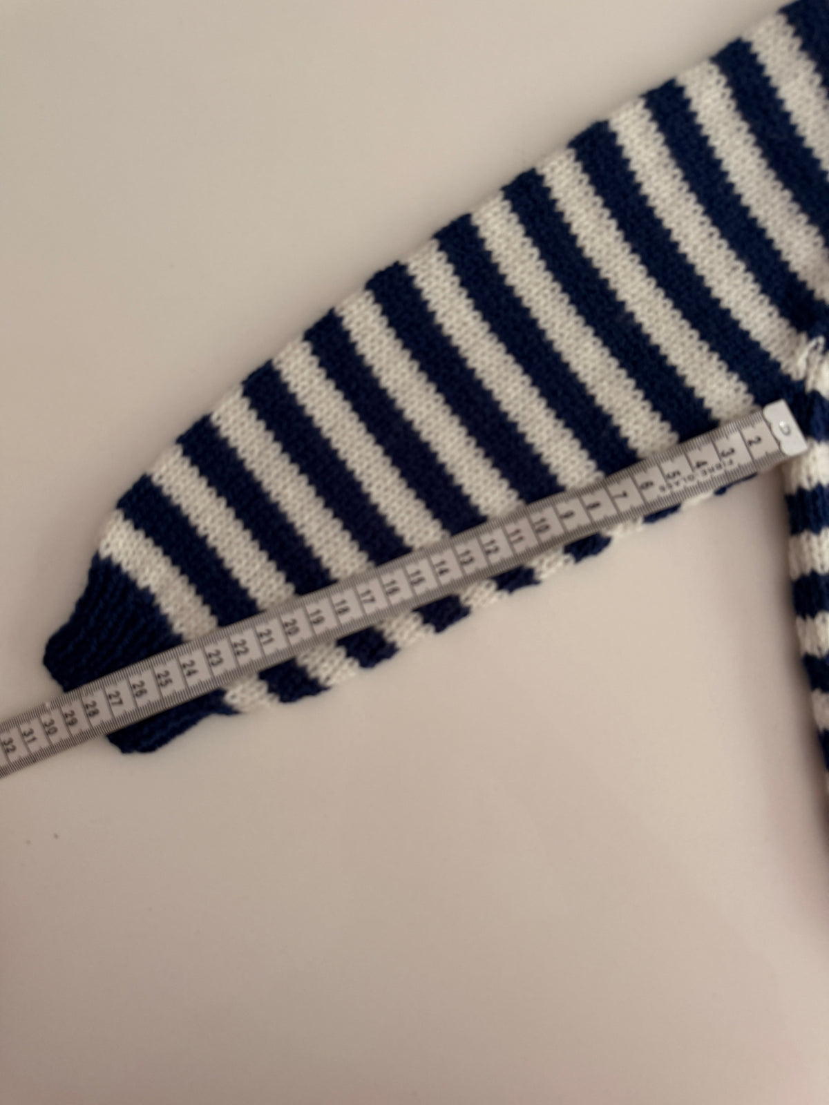4-5 years navy and cream jumper
